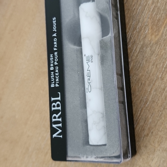 The Creme Shop MRBL Angled Brow Liner & Blush Brush - Picture 3 of 9